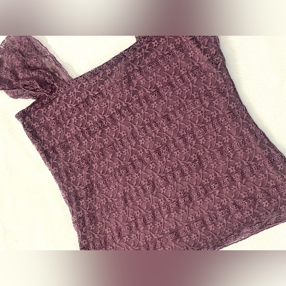 Max Studio Women’s Elegant Lace Floral Purple Top with Lace Sleeves Size Small - Picture 13 of 14